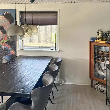 3 Bedroom Awesome In Сasa de vacaciones Kalundborg